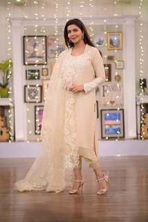 Nida Yasir feet photo 8