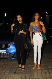 Nidhhi Agerwal feet photo 1