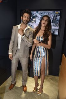 Nidhhi Agerwal feet photo 7