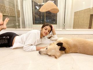 Nidhhi Agerwal feet photo 9