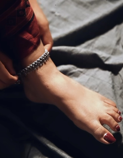 Nidhhi Agerwal feet photo 16