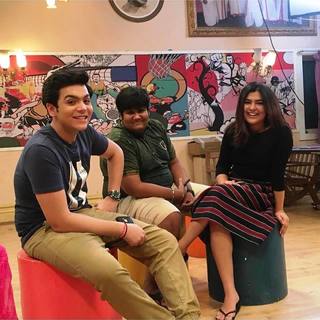 Nidhi Bhanushali feet photo 11
