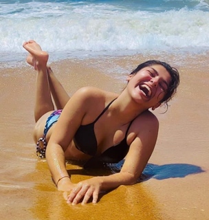 Nidhi Bhanushali feet photo 11