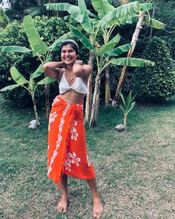 Nidhi Bhanushali feet photo 19