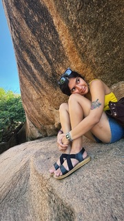 Nidhi Bhanushali feet photo 16