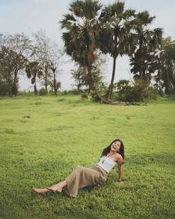 Nidhi Bhanushali feet photo 10