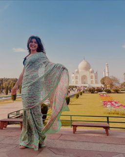 Nidhi Bhanushali feet photo 7