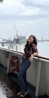 Nidhi Bhanushali feet photo 10