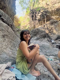 Nidhi Bhanushali feet photo 3