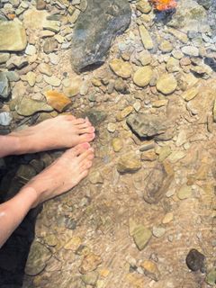 Nidhi Bhanushali feet photo 2