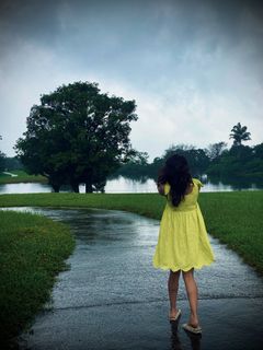 Nidhi Bhanushali feet photo 4