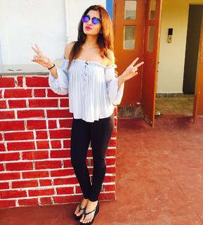 Nidhi Shah feet photo 5