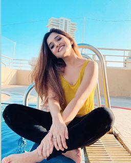 Nidhi Shah feet photo 20