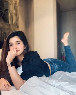 Nidhi Shah feet photo 19