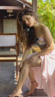 Nidhi Shah feet photo 12