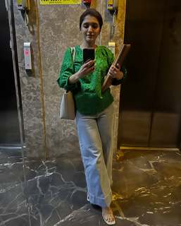 Nidhi Shah feet photo 18