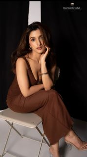Nidhi Shah feet photo 10