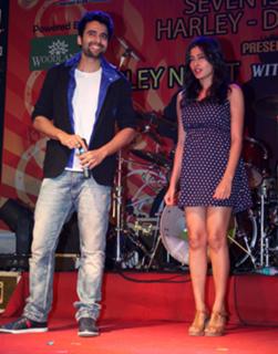 Nidhi Subbaiah feet photo 6