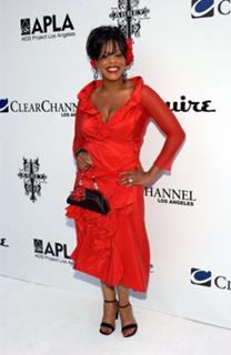 Niecy Nash feet photo thumbnail