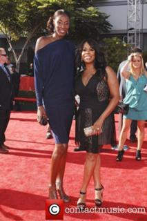 Niecy Nash feet photo thumbnail