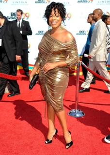 Niecy Nash feet photo thumbnail