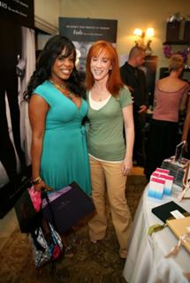 Niecy Nash feet photo thumbnail