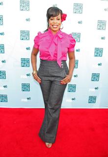 Niecy Nash feet photo thumbnail