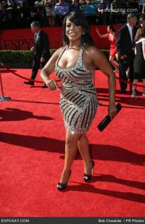 Niecy Nash feet photo thumbnail