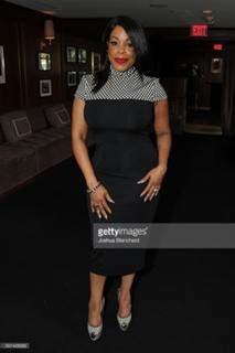 Niecy Nash feet photo thumbnail