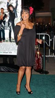 Niecy Nash feet photo thumbnail