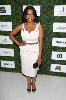 Niecy Nash feet photo thumbnail