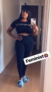 Niecy Nash feet photo thumbnail