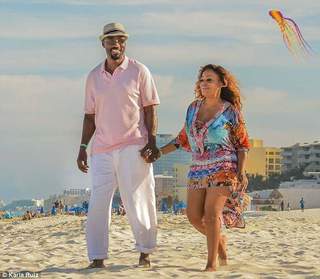 Niecy Nash feet photo thumbnail