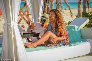 Niecy Nash feet photo thumbnail