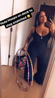 Niecy Nash feet photo thumbnail