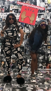 Niecy Nash feet photo thumbnail