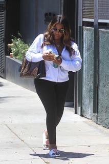 Niecy Nash feet photo thumbnail