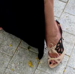 Nieves Álvarez feet photo 2