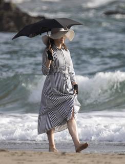 Nigella Lawson feet photo thumbnail