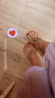 Nika feet photo 7