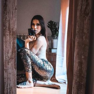 Nika feet photo 17