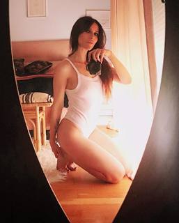 Nika feet photo 17