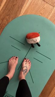 Nika feet photo 3