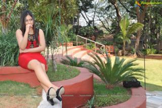 Nikeesha Patel feet photo 18
