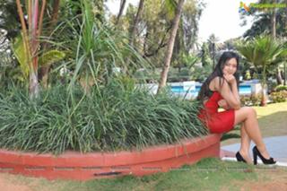 Nikeesha Patel feet photo 10
