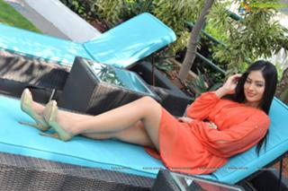Nikeesha Patel feet photo 7