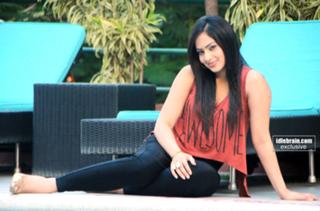 Nikeesha Patel feet photo 1