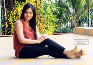 Nikeesha Patel feet photo 7