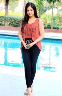Nikeesha Patel feet photo 15