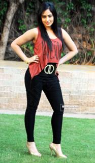 Nikeesha Patel feet photo 9